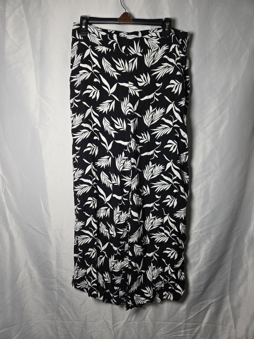 LOFT Black and White Botanical Wide-Leg  Pants Viscose